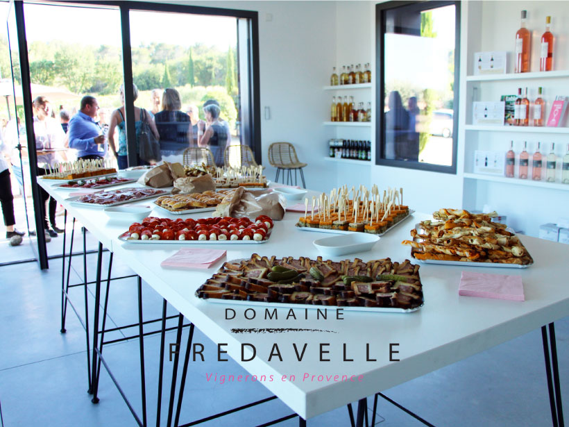 domaine fredavelle boutique espace accueil bâtiment architecture organisation événements réception traiteur intérieur extérieur vignes bordure aix-en-provence paysage campagne